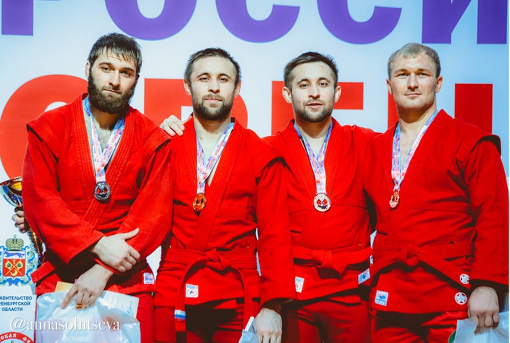С днем рождения, чемпионы!