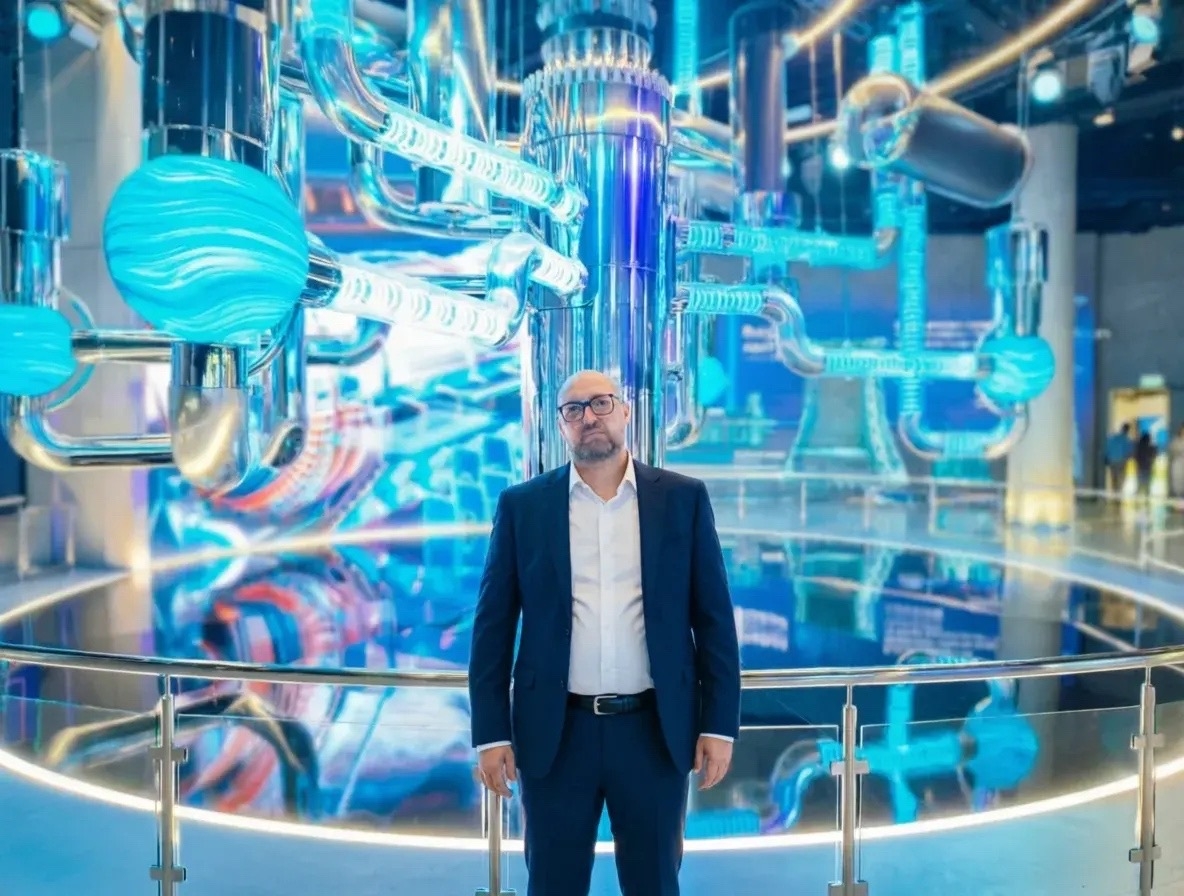 Алексей, с днём рождения.
