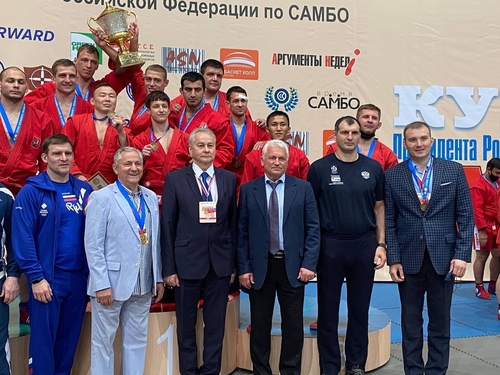 Самбисты УГМК вошли в число победителей и призеров Кубка Президента России