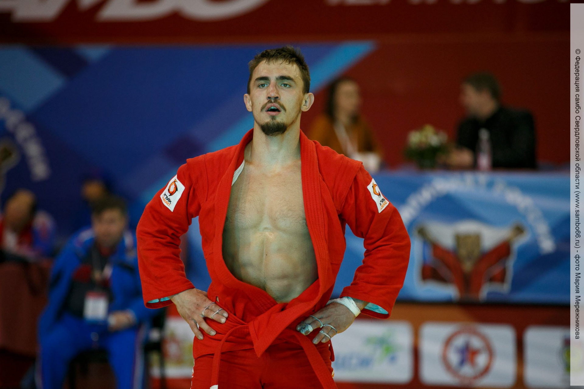 Два свердловских спортсмена завоевали золотые медали на чемпионате мира по самбо в Румынии